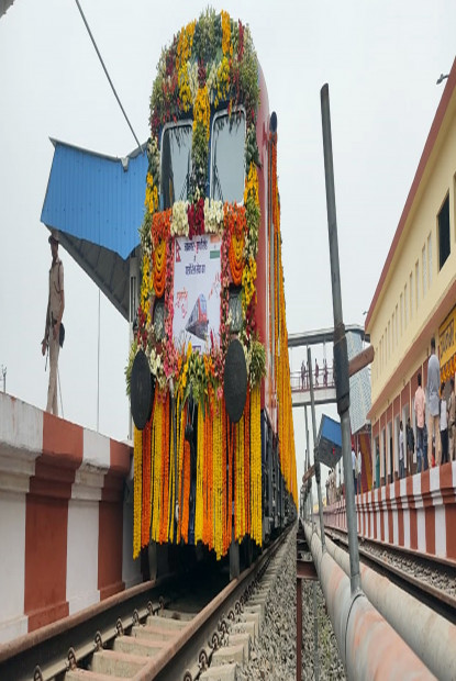 देउवा र मोदीले उद्घाटन गरेसँगै रेल जनकपुर पुग्यो, आइतबारदेखि नियमित सञ्चालन हुने 